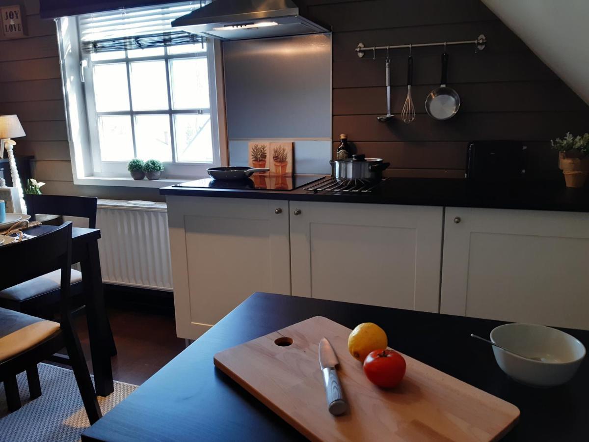 Casa-Cosi, Tourist & Business Suites & Flats With Reserved Parking And Private Terraces In Shared Garden With Seasonal Pool Included, Private Sauna Available Локерен Екстер'єр фото