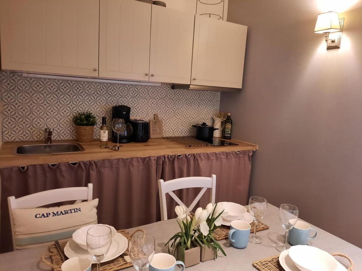 Casa-Cosi, Tourist & Business Suites & Flats With Reserved Parking And Private Terraces In Shared Garden With Seasonal Pool Included, Private Sauna Available Локерен Екстер'єр фото