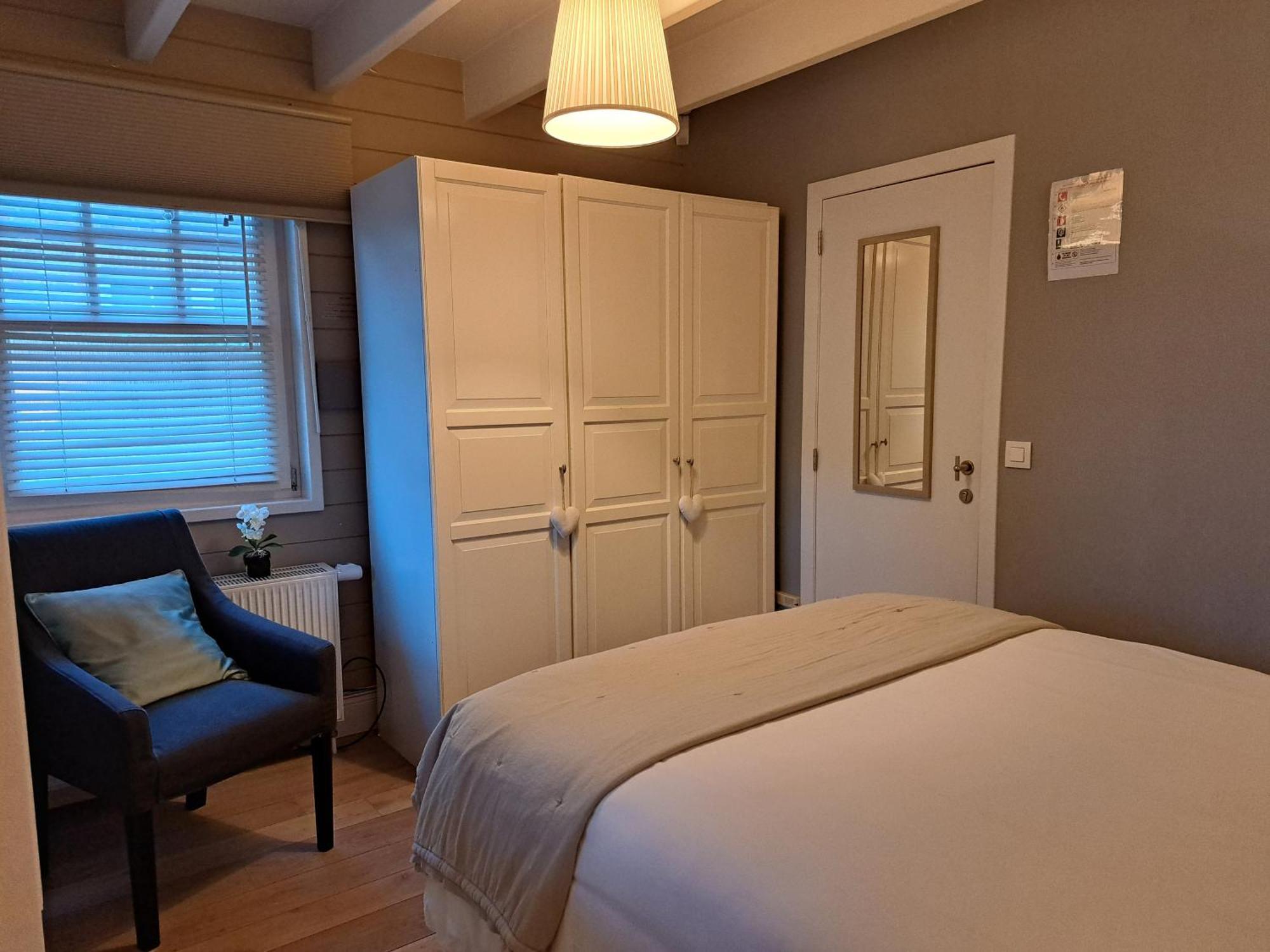 Casa-Cosi, Tourist & Business Suites & Flats With Reserved Parking And Private Terraces In Shared Garden With Seasonal Pool Included, Private Sauna Available Локерен Екстер'єр фото